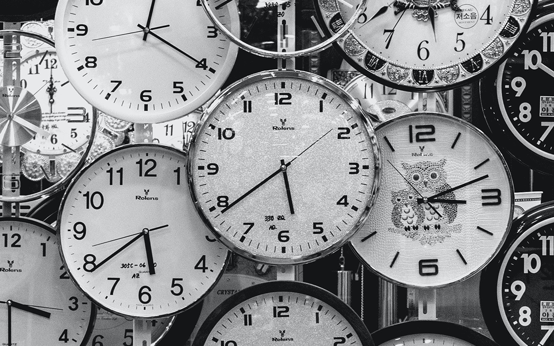 How Much Longer Will I Live? Key Indicators of Fast Aging, image of a bunch of clocks